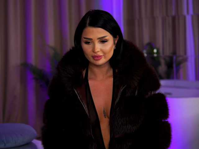 KylieKroft's BongaCams show and profile