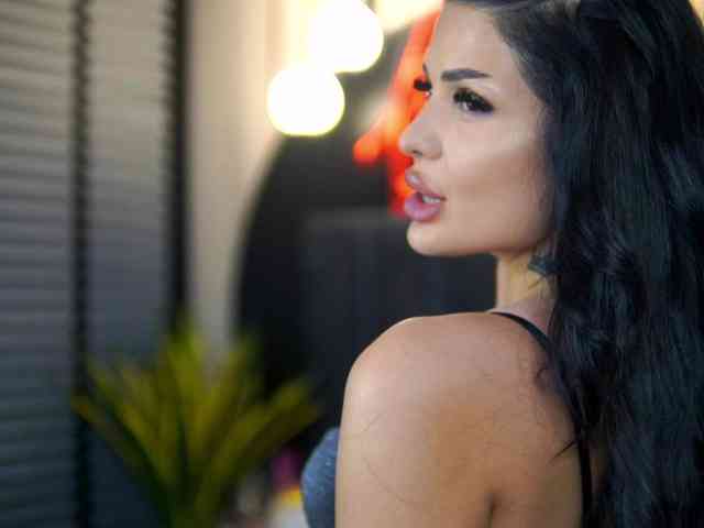 KylieKroft Live Webcam on BongaCams