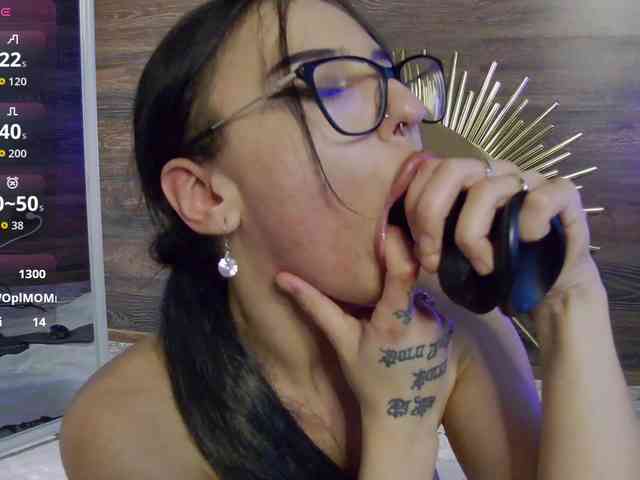IsabellaLuxx webcam