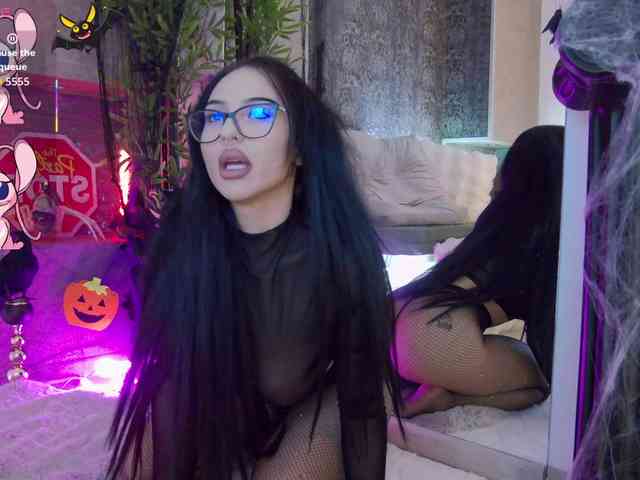 IsabellaLuxx bongacams