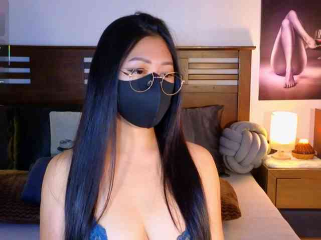 aaliyah18ally webcam