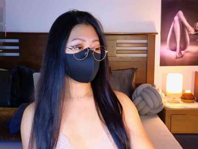 aaliyah18ally webcam