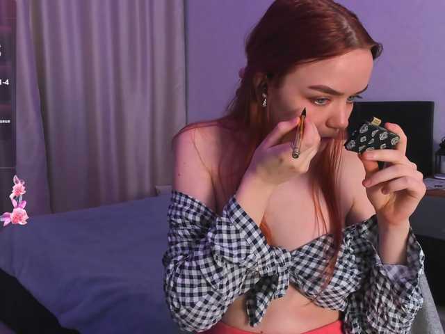 JanetShy webcam