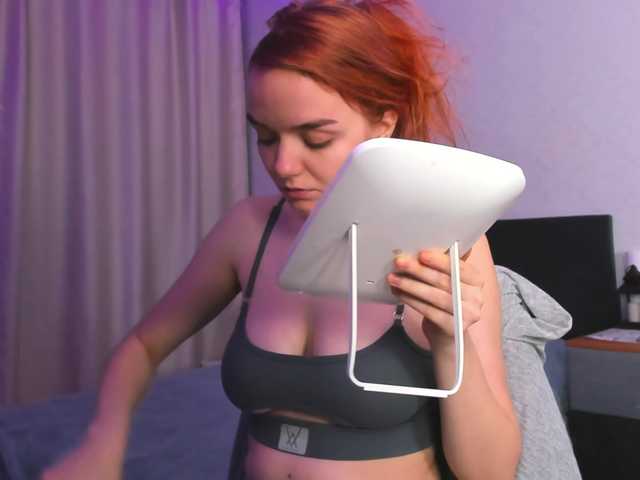 Naked JanetShy from BongaCams JanetShy from BongaCams