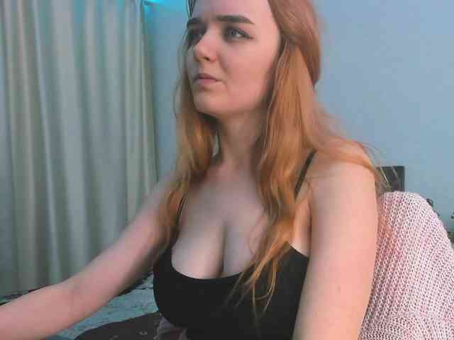 JanetShy webcam