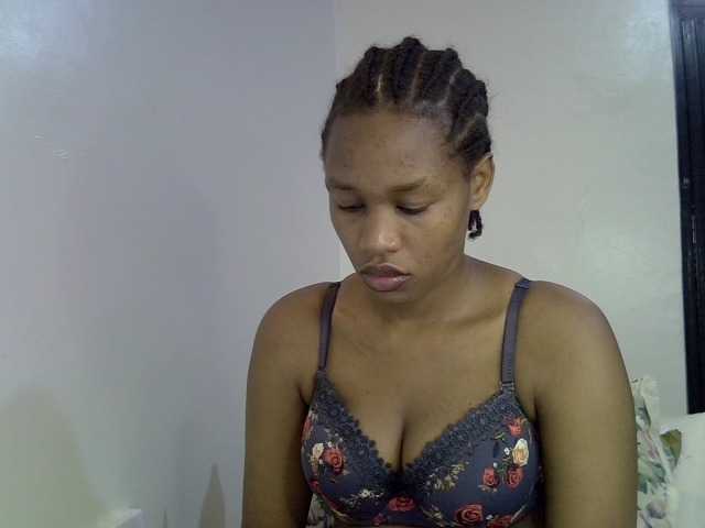 Cute-emmy Live Cam on BongaCams