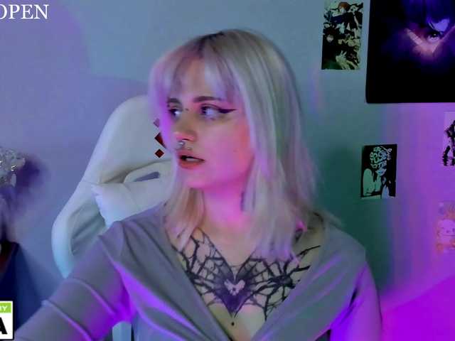 bixxxiz's BongaCams show and profile