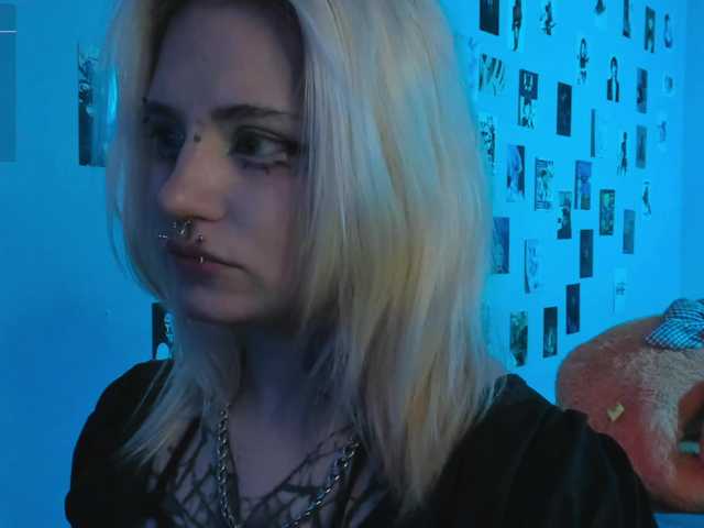 bixxxiz's BongaCams show and profile