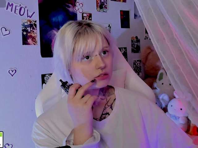 bixxxiz's BongaCams show and profile