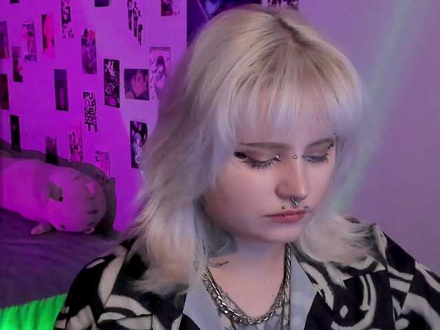 bixxxiz's BongaCams show and profile