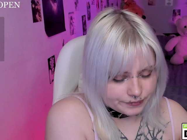 bixxxiz's BongaCams show and profile