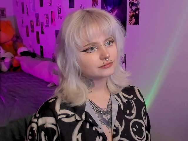 bixxxiz's BongaCams show and profile