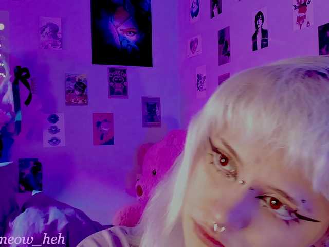 bixxxiz's BongaCams show and profile