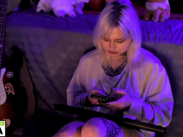 bixxxiz's BongaCams show and profile