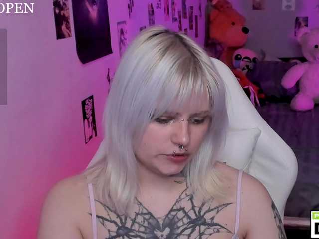 bixxxiz's BongaCams show and profile