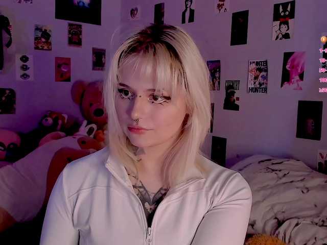 bixxxiz's BongaCams show and profile