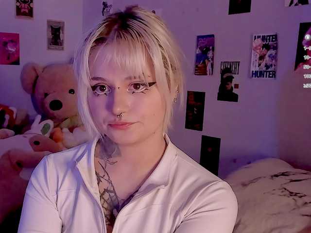 bixxxiz's BongaCams show and profile