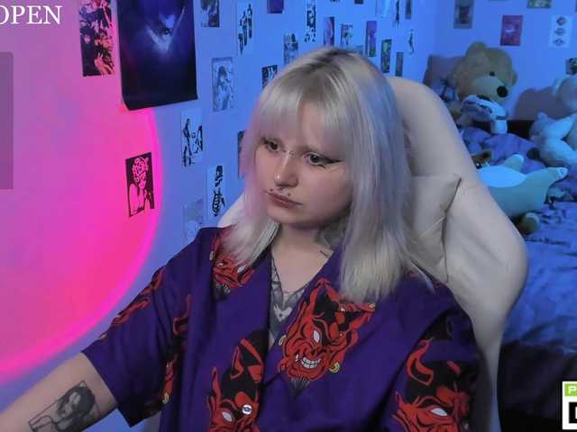 bixxxiz's BongaCams show and profile