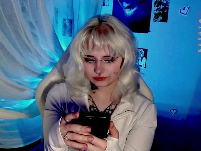 bixxxiz's BongaCams show and profile