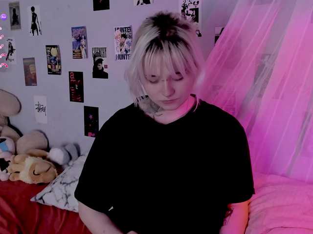 bixxxiz's BongaCams show and profile