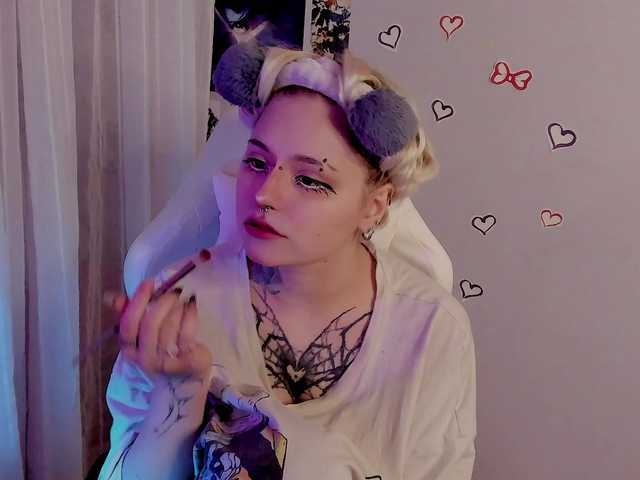 bixxxiz's BongaCams show and profile