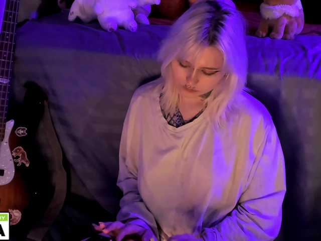 bixxxiz's BongaCams show and profile