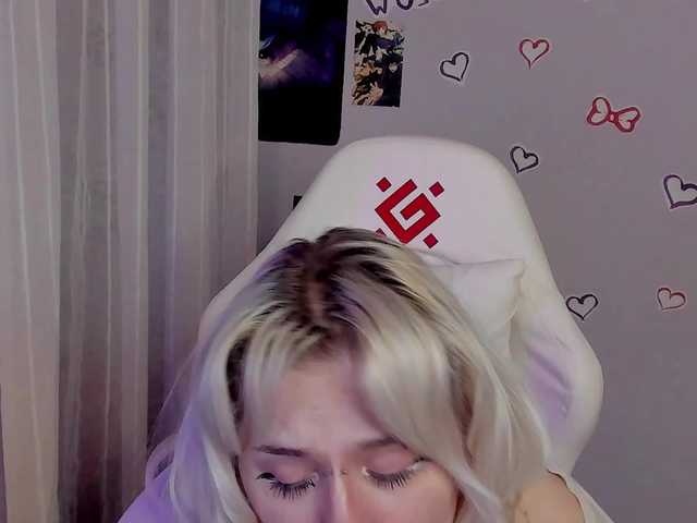 bixxxiz's BongaCams show and profile