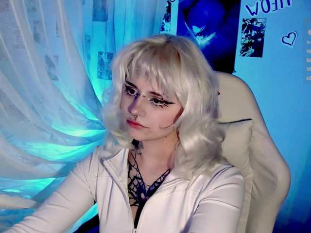 bixxxiz's BongaCams show and profile