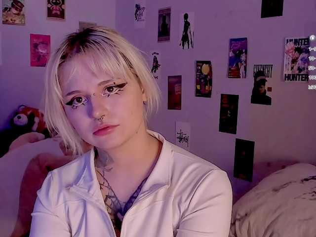 bixxxiz's BongaCams show and profile