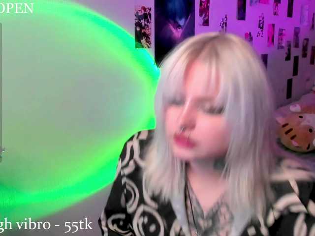 bixxxiz's BongaCams show and profile