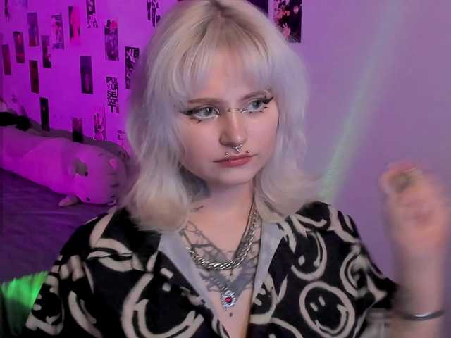 bixxxiz's BongaCams show and profile