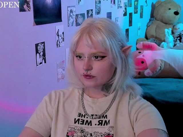 bixxxiz's BongaCams show and profile