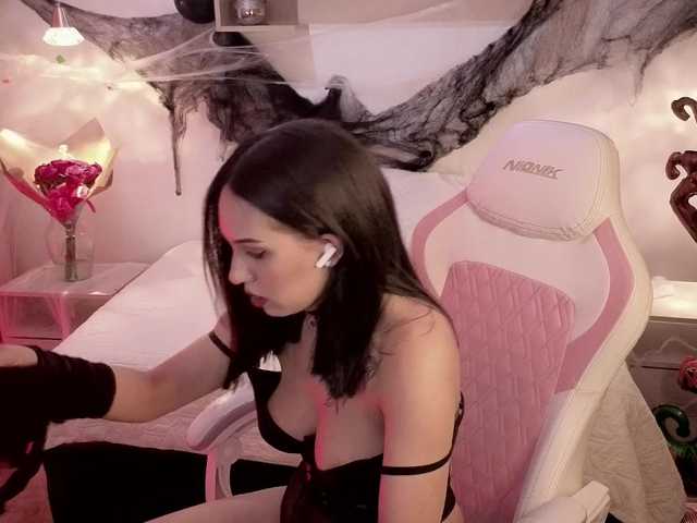 Masturbate to Iriina-, she wants to masturbate for you Iriina- from BongaCams