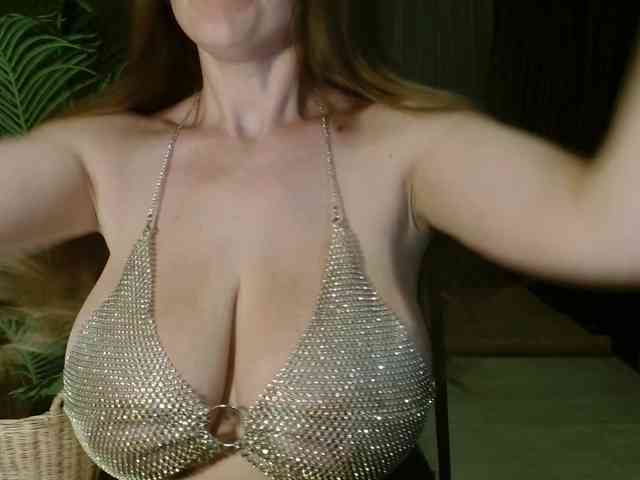 ChloeMelons webcam