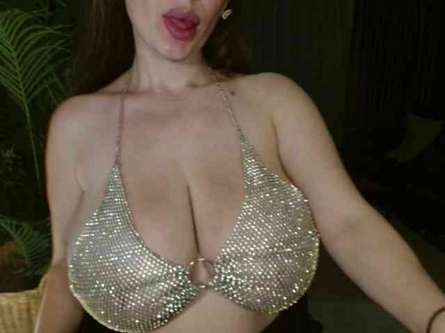 ChloeMelons webcam