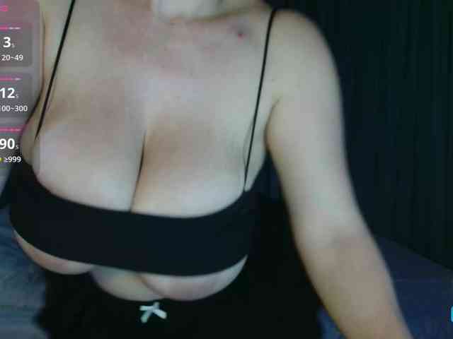 ChloeMelons Live Webcam on BongaCams