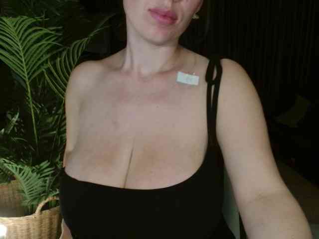 ChloeMelons webcam