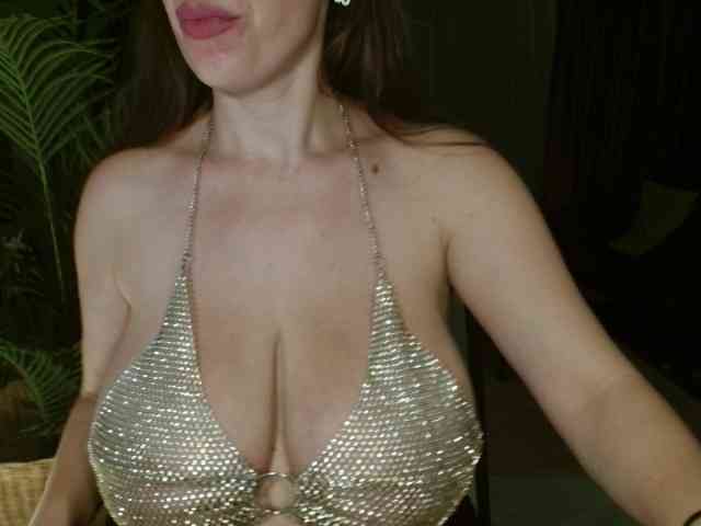ChloeMelons Live Webcam on BongaCams