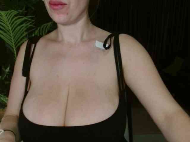 ChloeMelons webcam