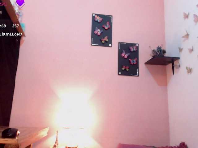 nicollejordanx's BongaCams show and profile