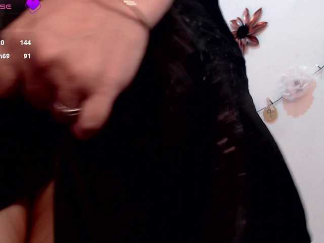 nicollejordanx's BongaCams show and profile