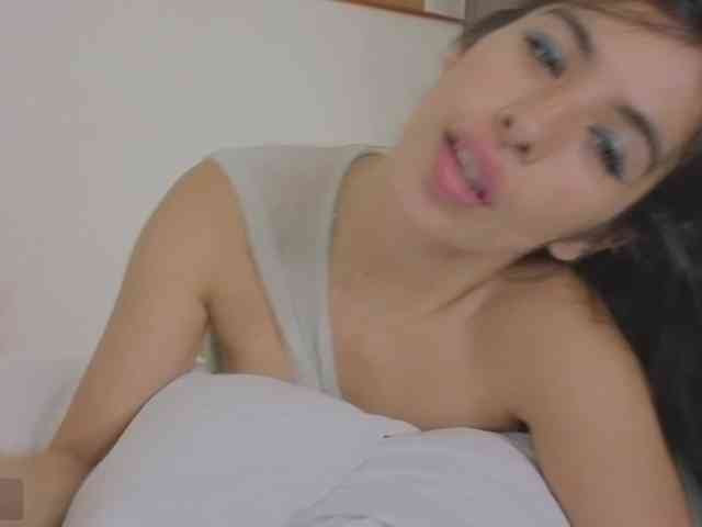 Katelunda Live Webcam on BongaCams
