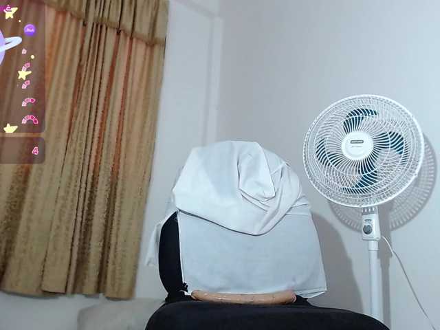 sweetsquirt4u webcam bongacams model stream image