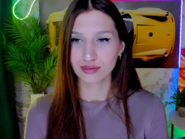 Mollyinyourmind's BongaCams show and profile