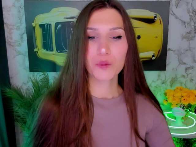 Mollyinyourmind's BongaCams show and profile