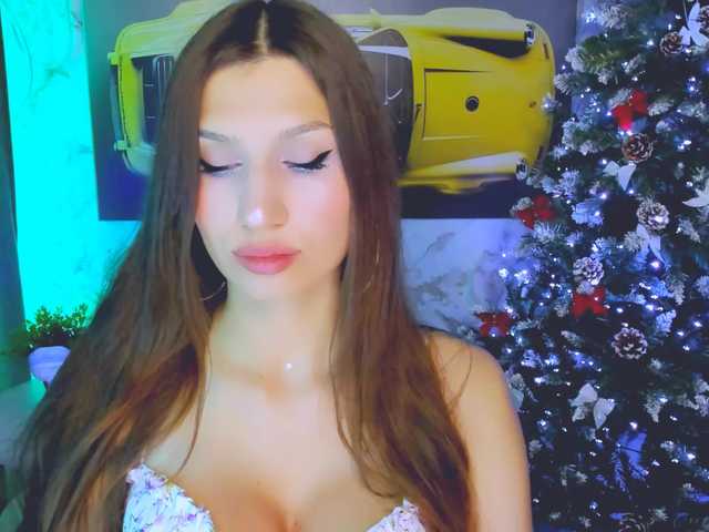 Mollyinyourmind's BongaCams show and profile