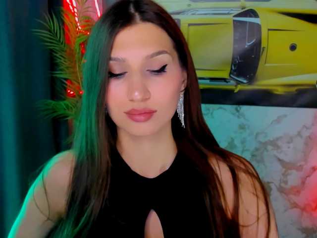 Mollyinyourmind's BongaCams show and profile