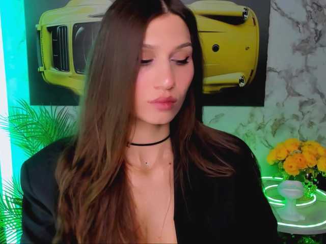 Mollyinyourmind's BongaCams show and profile