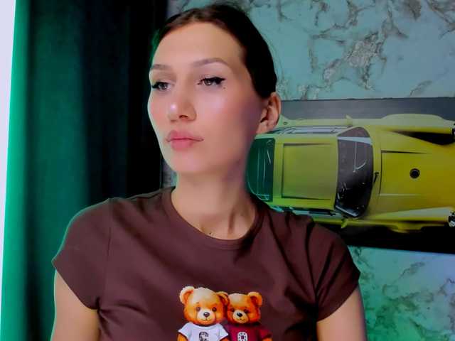 Mollyinyourmind's BongaCams show and profile