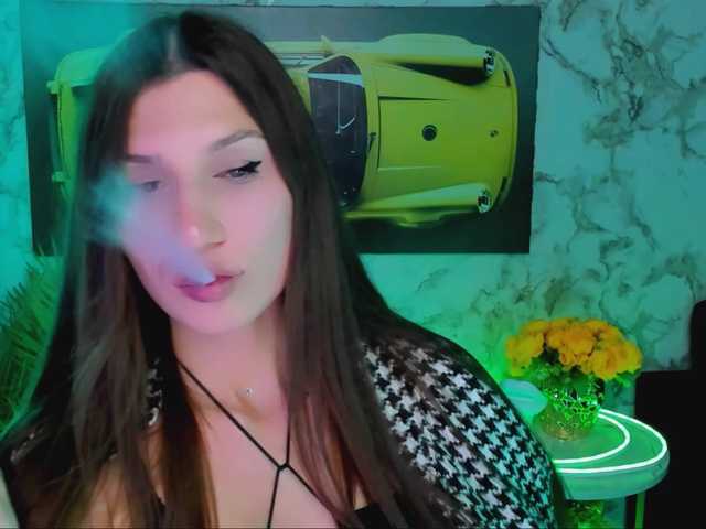 Mollyinyourmind's BongaCams show and profile